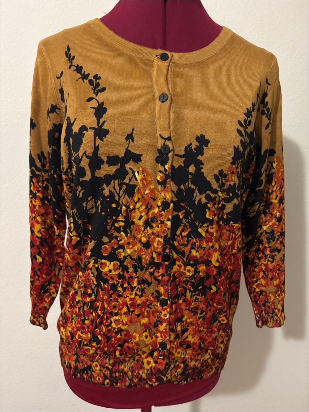 Joseph A Size Medium Hollyhock gold color buttoned down Cardigan 3/4 sleeves